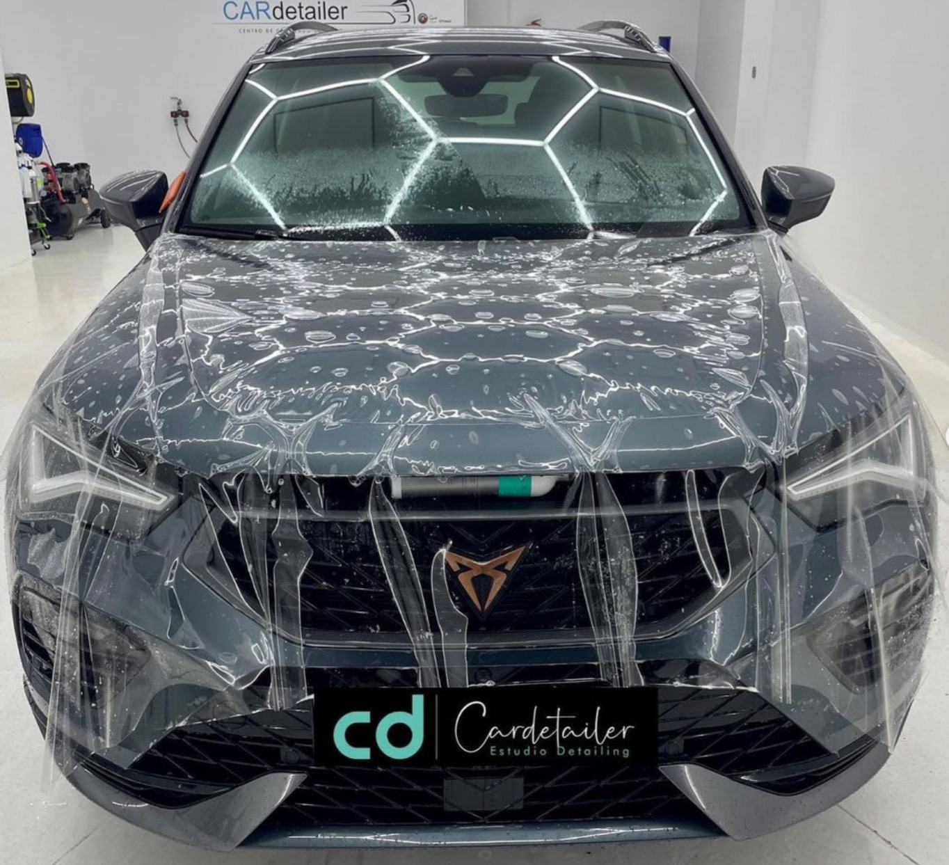 Aplicación de PPF sobre un Cupra